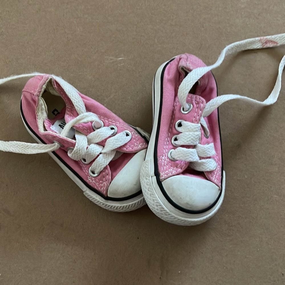 Converse - Picture 4 of 4